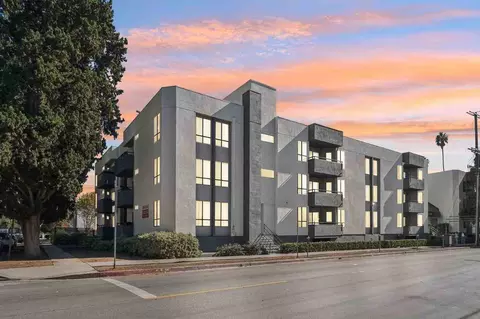 6310 Sylmar Ave, Los Angeles, CA 91401
