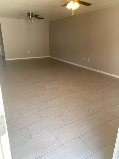 3319 Avenue H, Nederland, TX 77627