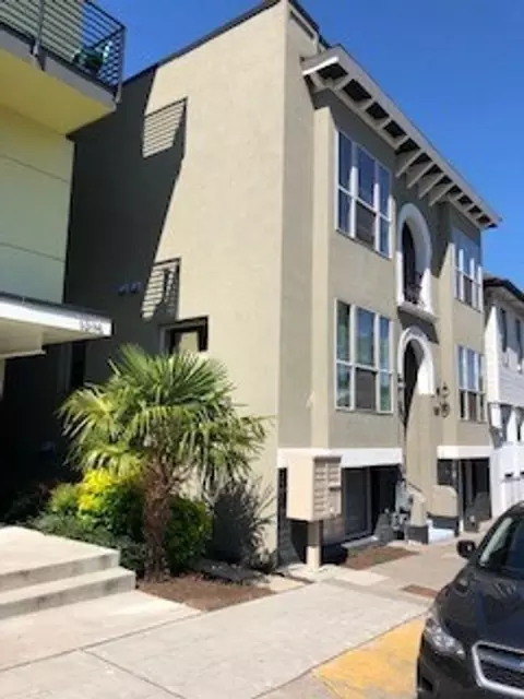 1220 E Remington Ct #1212-1220, Seattle, WA 98122