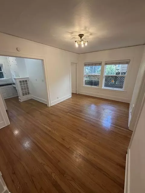 2134 NW Flanders St, Portland, OR 97210
