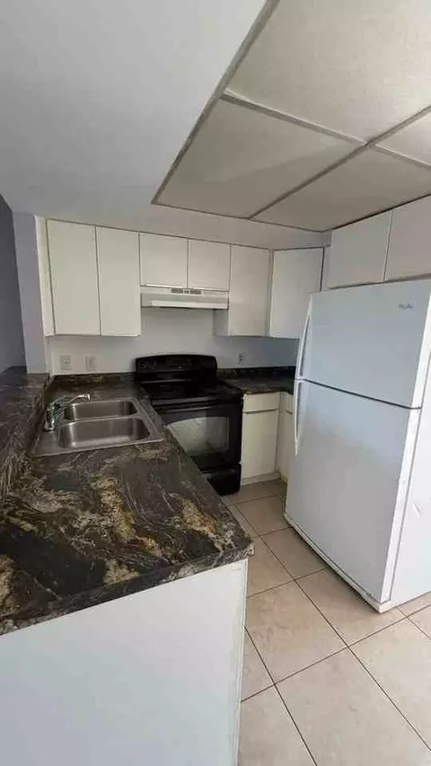 4009 SE 11th Ave, Cape Coral, FL 33904