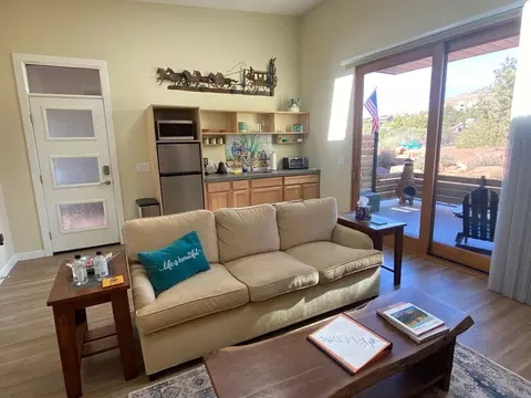 105 Rojo Dr, Sedona, AZ 86351