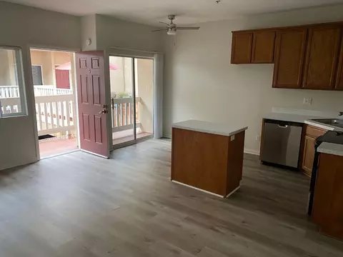 9825 Topanga Canyon Blvd, Chatsworth, CA 91311