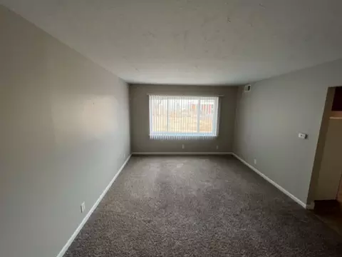 508 S 35th Ave, Omaha, NE 68105