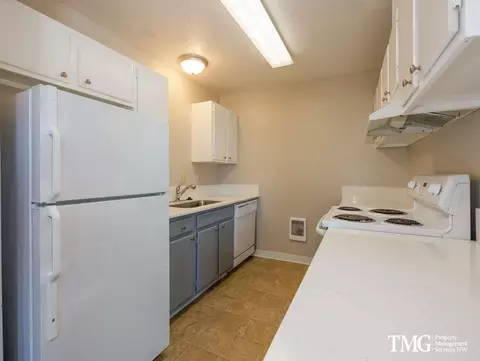 805 NE Kane Dr, Gresham, OR 97030 photo 29