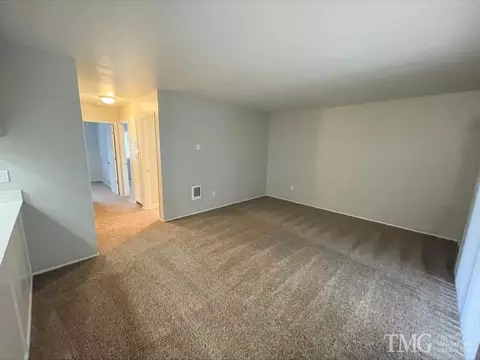 805 NE Kane Dr, Gresham, OR 97030 photo 5