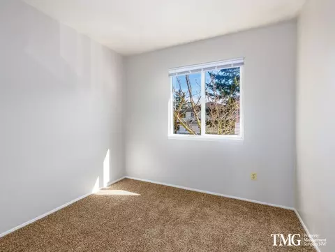 805 NE Kane Dr, Gresham, OR 97030 photo 35