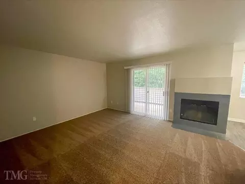 805 NE Kane Dr, Gresham, OR 97030 photo 3