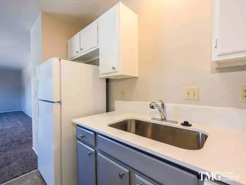 805 NE Kane Dr, Gresham, OR 97030 photo 28