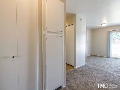 805 NE Kane Dr, Gresham, OR 97030 photo 37