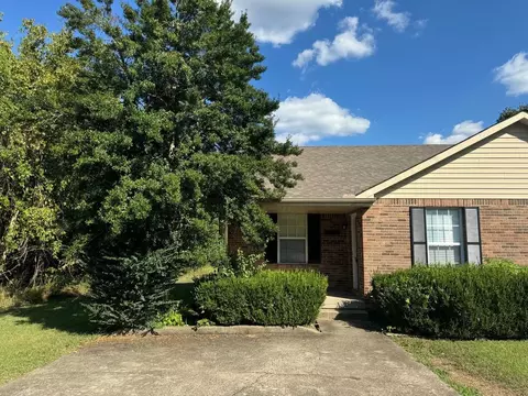 423 Cook Dr, Clarksville, TN 37042