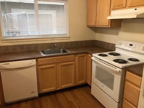 427 NE Thurston Ave, Bend, OR 97701 photo 5