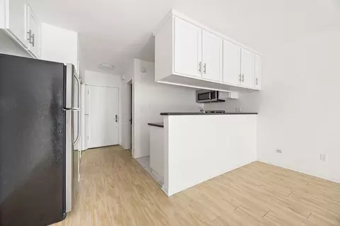 7513 Fountain Ave, Los Angeles, CA 90046