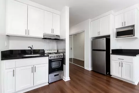 7513 Fountain Ave, Los Angeles, CA 90046
