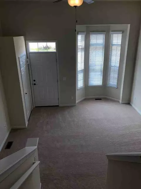 8108 Williamstown Dr, Utica, MI 48316