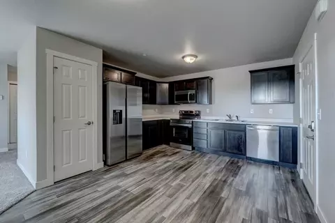 4825 5th St, Rapid City, SD 57701