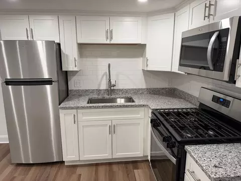 340 E Main St, Avon, MA 02322