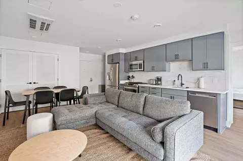 1126 9th St NW, Washington, DC 20001