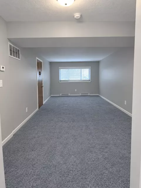 1910 Wooster Rd, Rocky River, OH 44116