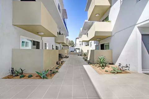 303 E Alameda Ave, Burbank, CA 91502 photo 38