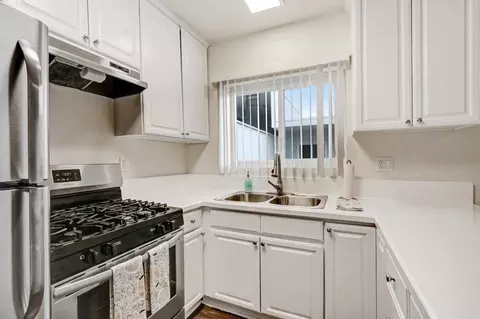 303 E Alameda Ave, Burbank, CA 91502 photo 11