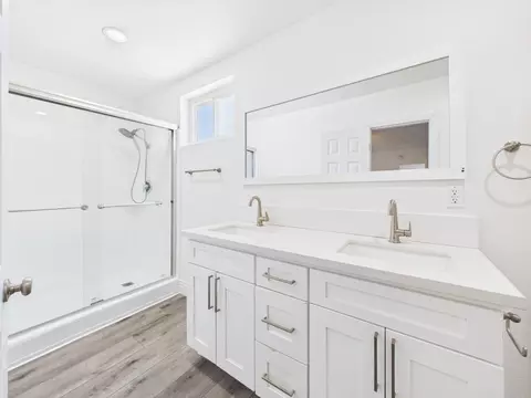 303 E Alameda Ave, Burbank, CA 91502 photo 53