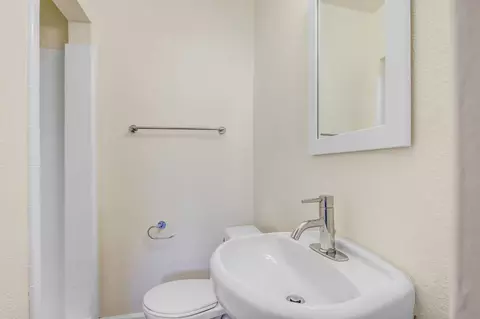 303 E Alameda Ave, Burbank, CA 91502 photo 33