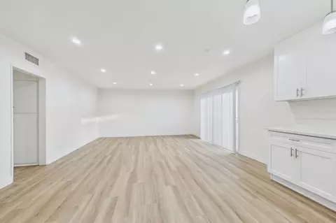 303 E Alameda Ave, Burbank, CA 91502 photo 54