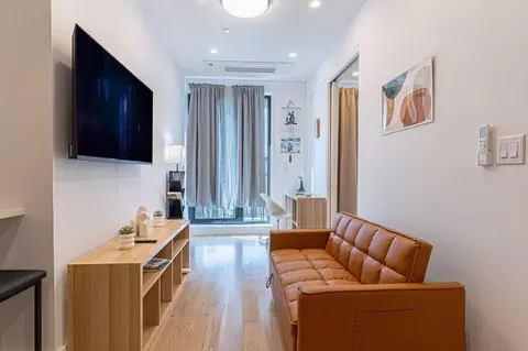 200 E 11th St, New York, NY 10003