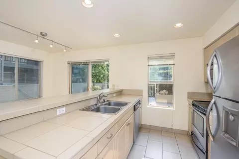 8520 Evanston Ave N, Seattle, WA 98103