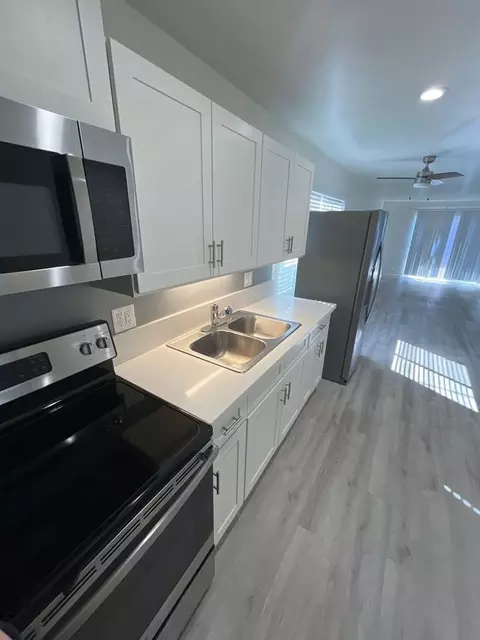 616 Kirk Ave, Ventura, CA 93003