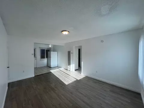 4453 W 129th St, Hawthorne, CA 90250