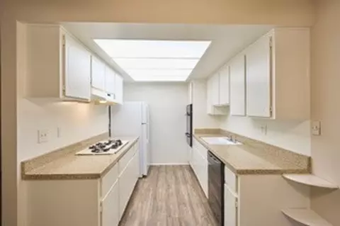 1082 E Main St, Tustin, CA 92780