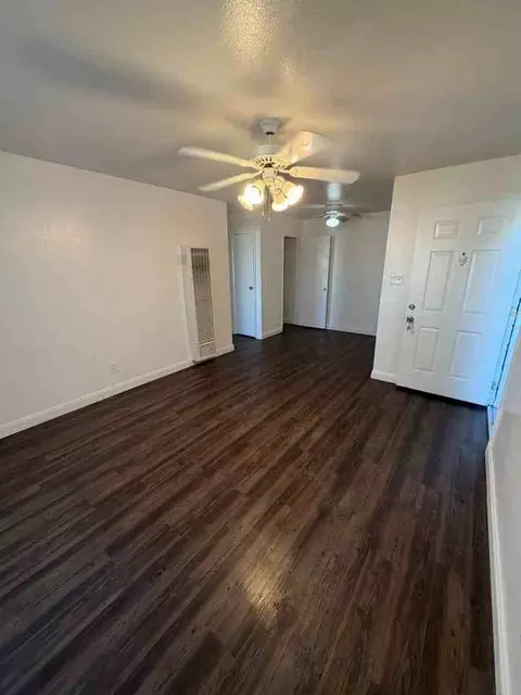 1300 Florin Rd, Sacramento, CA 95831