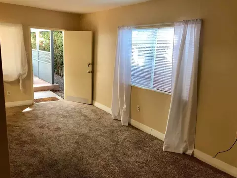 4582 50th St, San Diego, CA 92115