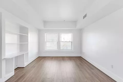 6533 Hollywood Blvd, Los Angeles, CA 90028