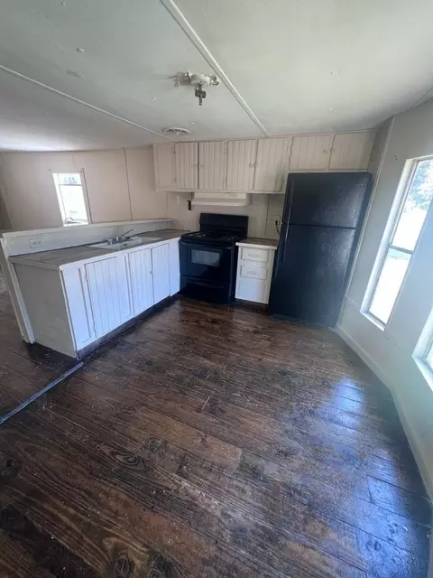 100 Willow St, Shannon, MS 38868