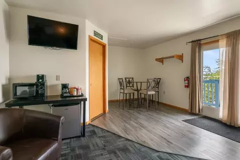 228 E State St, Fife Lake, MI 49633
