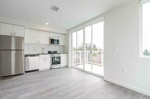 355 15th Ave, Seattle, WA 98122