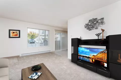 646 SE 174th Ave, Portland, OR 97233