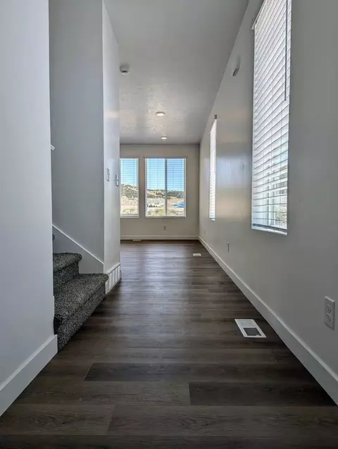 7169 N Smart Way Ln, Eagle Mountain, UT 84005
