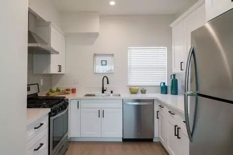 320 326 N New Hampshire Ave, Los Angeles, CA 90004