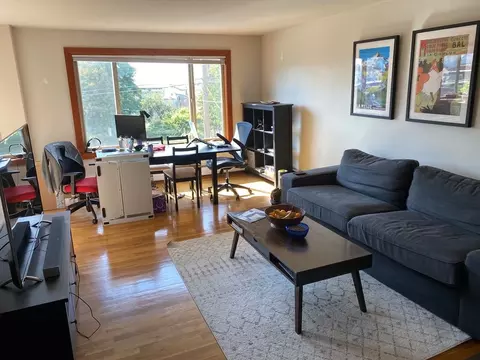 1304 E Harrison St, Seattle, WA 98102