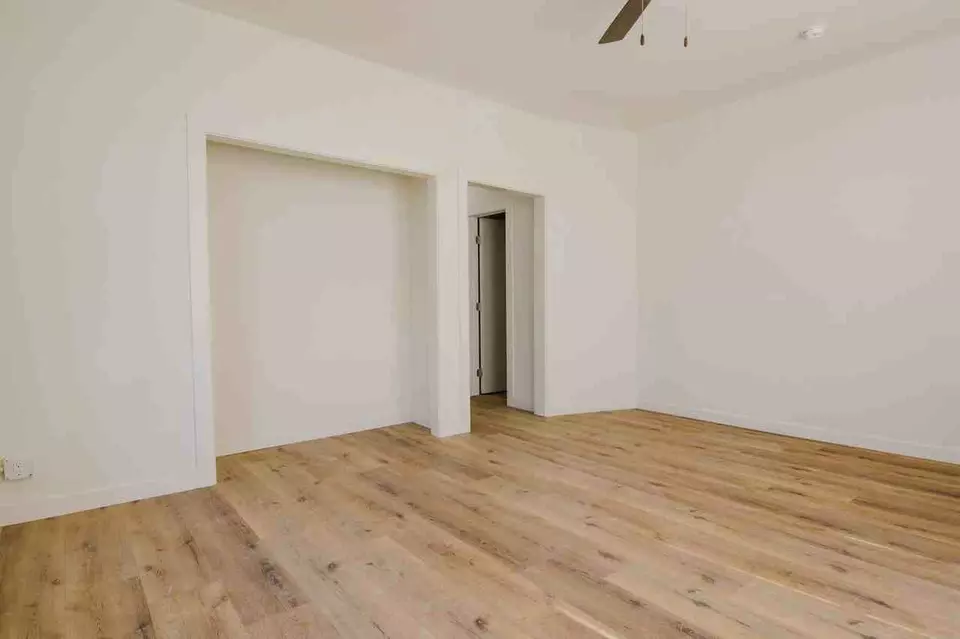  960 S Oxford Ave, Los Angeles, CA 90006 photo 11