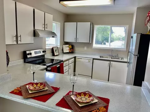 4410 SW 107th Ave, Beaverton, OR 97005