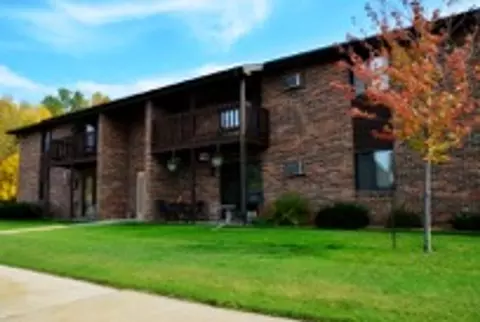 1669 Lenwood Ave, Howard, WI 54303