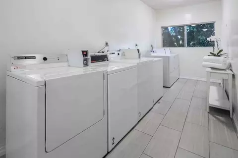 937 3rd St, Santa Monica, CA 90403