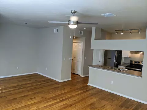 16200 Enclave Village Dr, Tampa, FL 33647