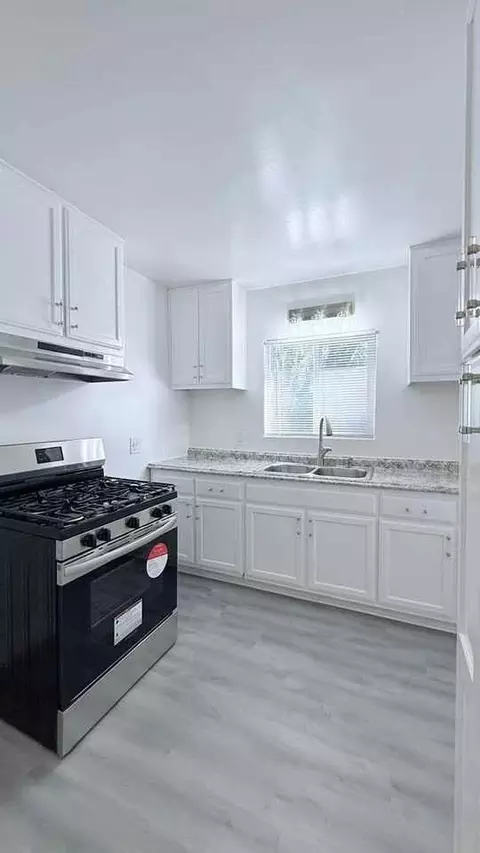 4136 Palmwood Dr, Los Angeles, CA 90008