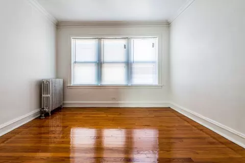 7700 S Kingston Ave, Chicago, IL 60649 photo 11